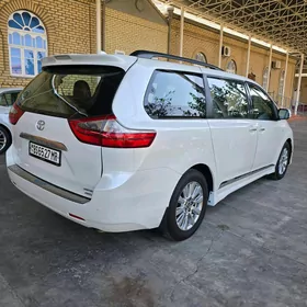 Toyota Sienna 2020