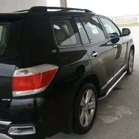 Toyota Highlander 2013