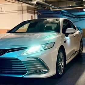 Toyota Camry 2024