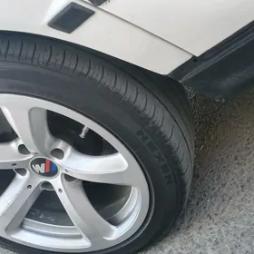 BMW teker 225,45,17.