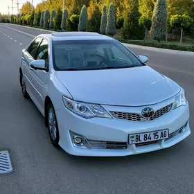 Toyota Camry 2012
