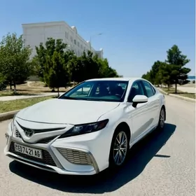 Toyota Camry 2021