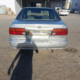 Nissan Sunny 1997