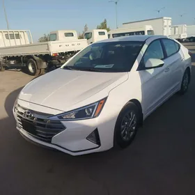 Hyundai Elantra 2020