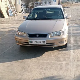 Toyota Camry 2000