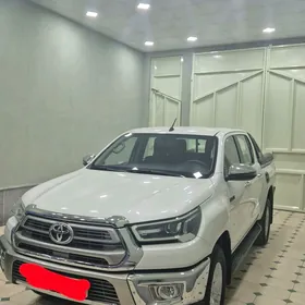 Toyota Hilux 2022