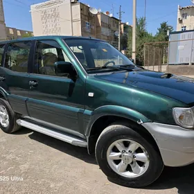 Nissan Terrano 2001