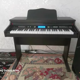 Tokly pıanına
