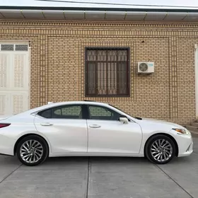 Lexus ES 350 2020