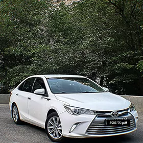 Toyota Camry 2016