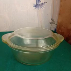 Стеклянная кастрюля