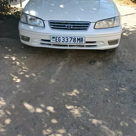 Toyota Camry 2000