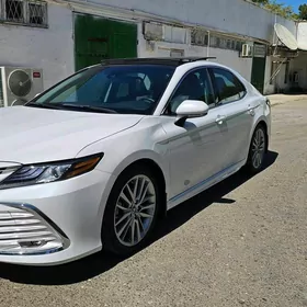 Toyota Camry 2020