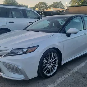 Toyota Camry 2023