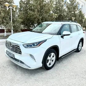 Toyota Highlander 2021