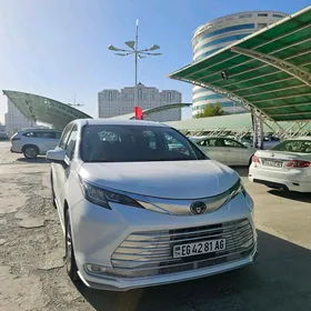 Toyota Sienna 2022
