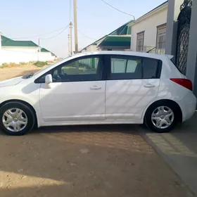 Nissan Versa 2010