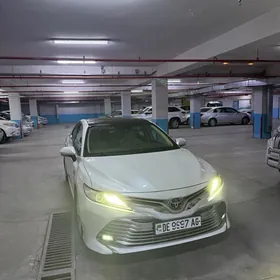 Toyota Camry 2019