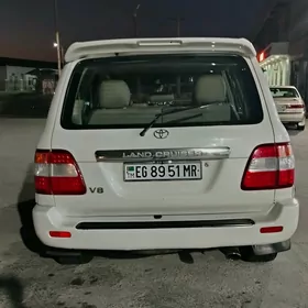 Toyota Land Cruiser 2000