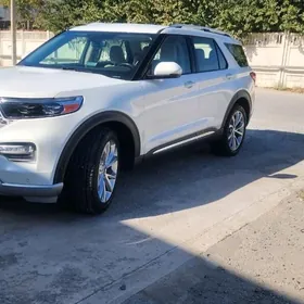 Ford Explorer 2022