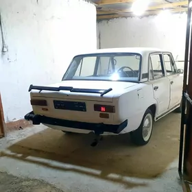 Lada 2104 1985