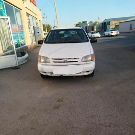 Toyota Sienna 1999