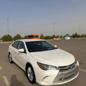 Toyota Camry 2016