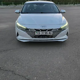 Hyundai Elantra 2021