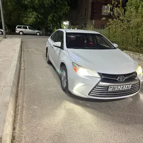 Toyota Camry 2017