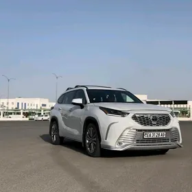 Toyota Highlander 2021