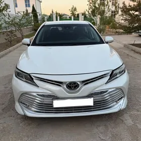 Toyota Camry 2018