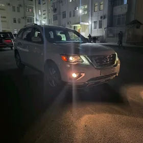 Nissan Pathfinder 2020