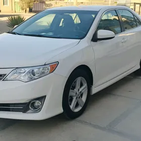 Toyota Camry 2013