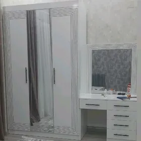 mebel ussa işe alýars