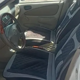 Toyota Corolla 2000