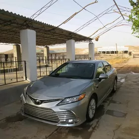 Toyota Camry 2020