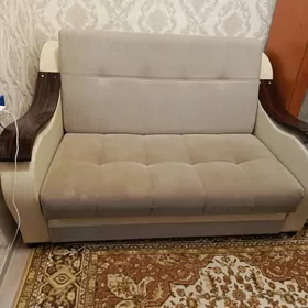Диван раскладной как кровать.