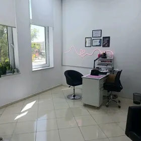 Salon arenda mesta
