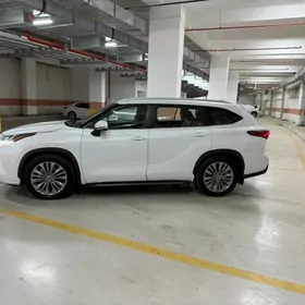Toyota Highlander 2020