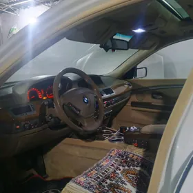 BMW 745 2004