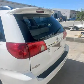 Toyota Sienna 2007