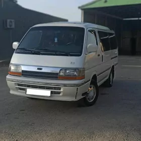 Toyota Hiace 1990