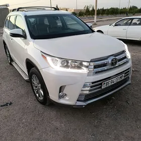 Toyota Highlander 2018