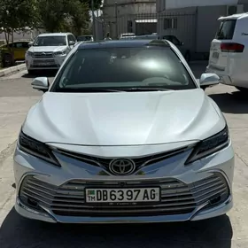 Toyota Camry 2020