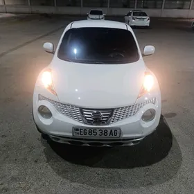 Nissan JUKE 2013