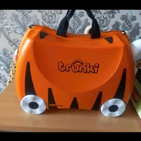 Чемодан TRUNKY