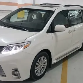 Toyota Sienna 2017