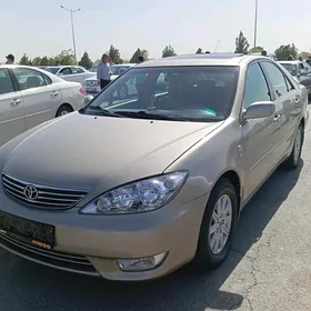 Toyota Camry 2005