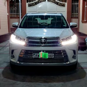 Toyota Highlander 2018
