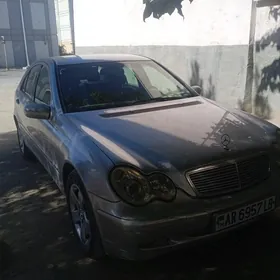 Mercedes-Benz C250 2002